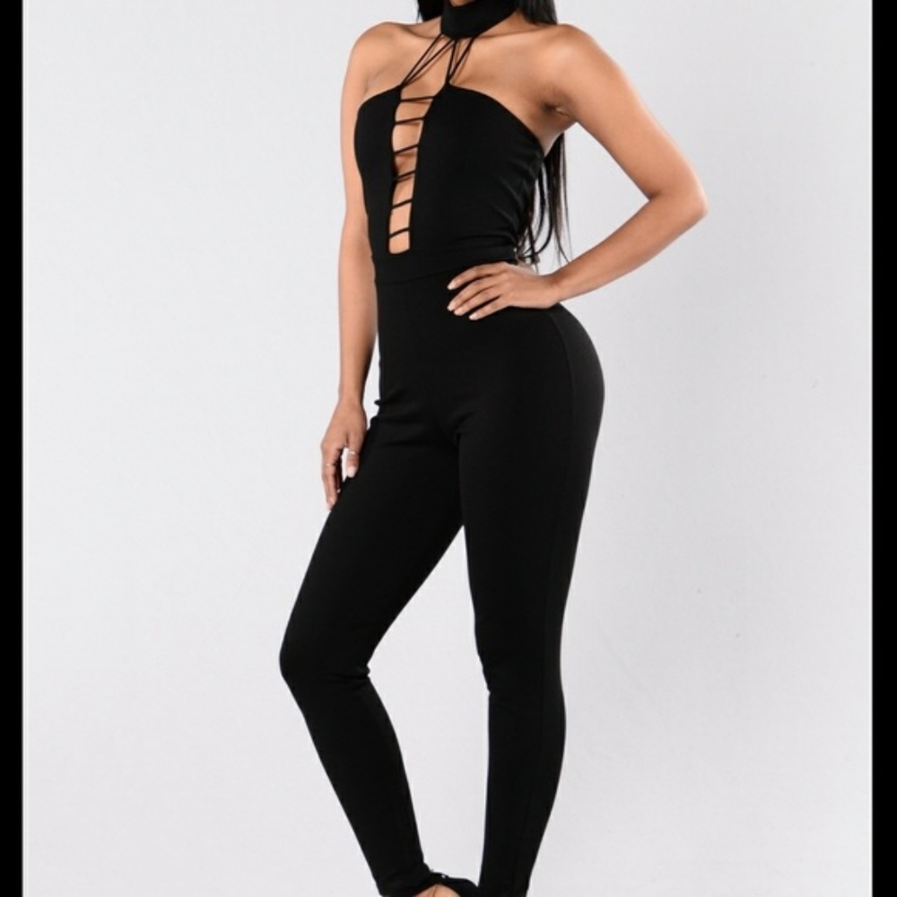 Fashion Nova Jumpsuit Black - Picture 1 of 3